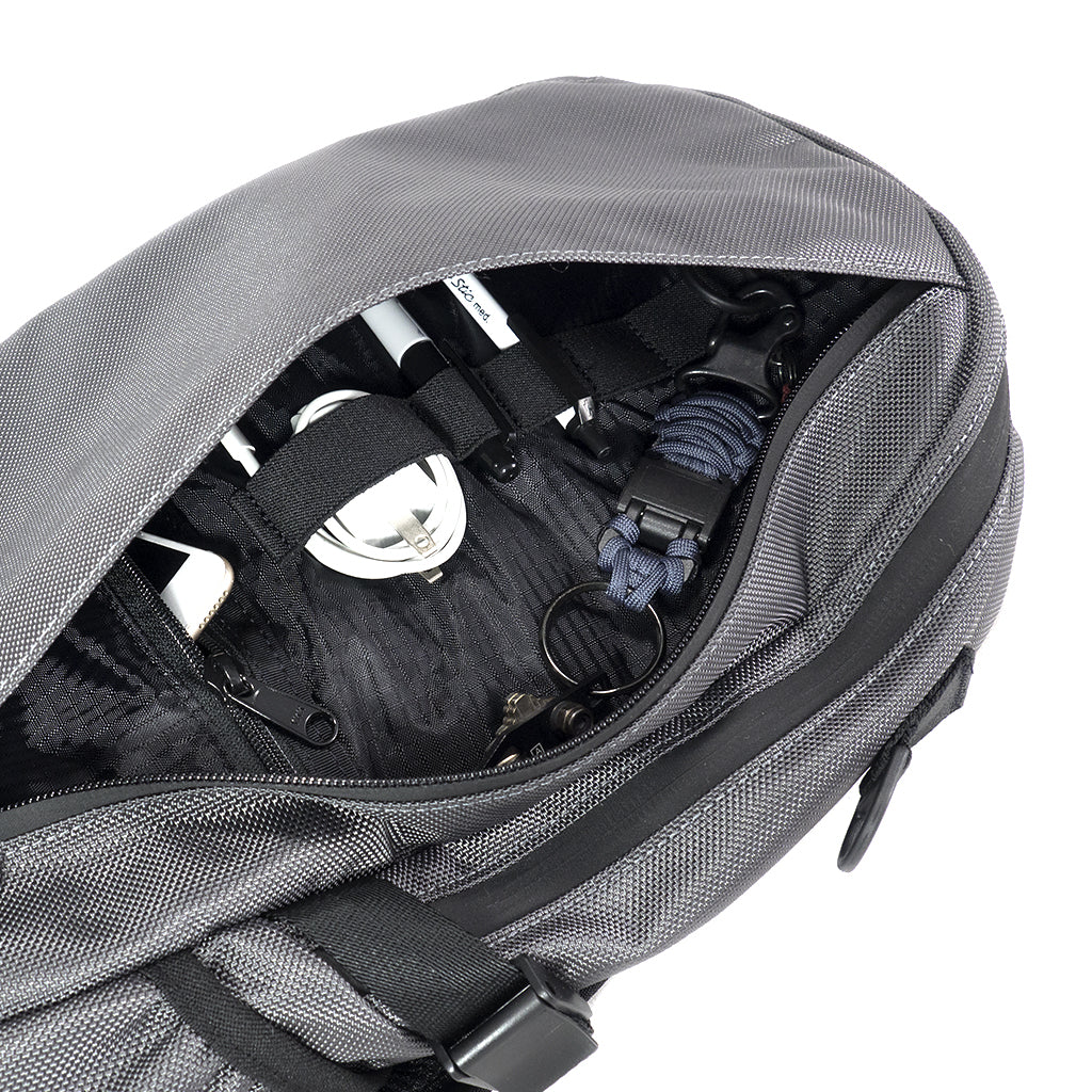 Dashpack - Charcoal | ARKTYPE