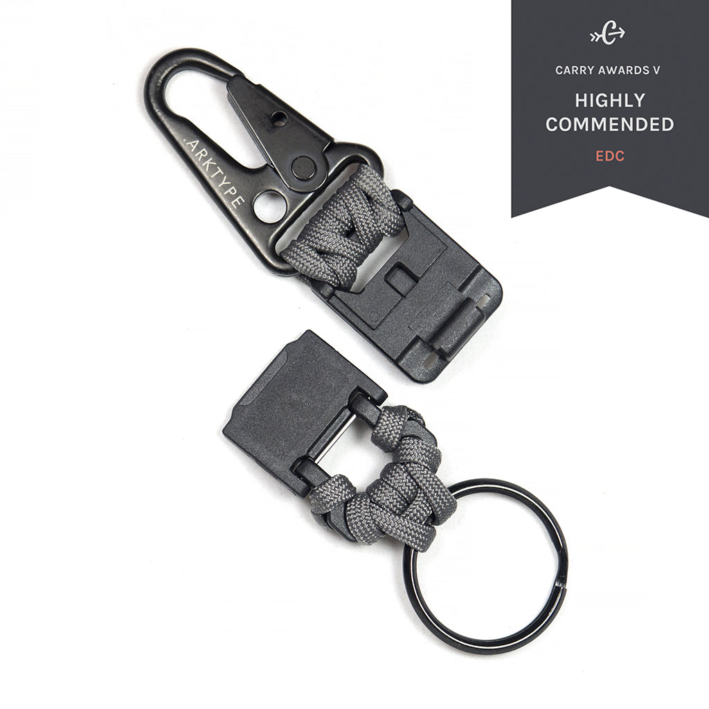 RMK Compact Magnetic Keychain Black ARKTYPE